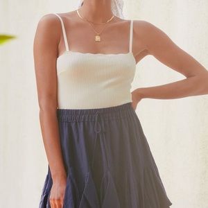 Style Force White Ribbed Scalloped Bodysuit size medium